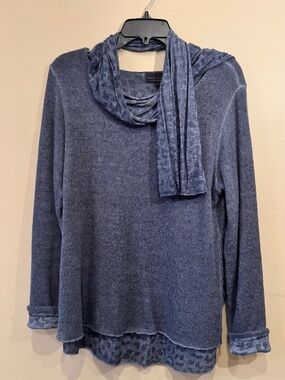 Blue long sleeve sweater by Flora Ashley/Italy